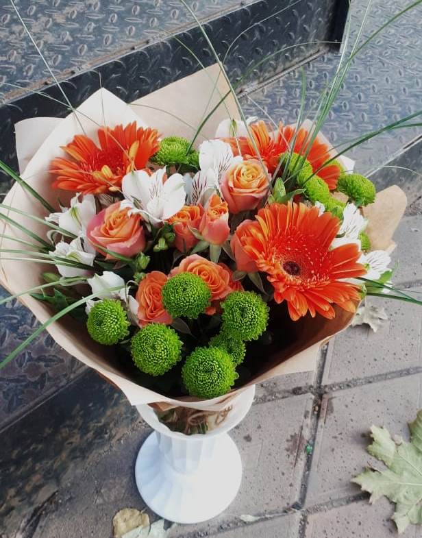 Букет цветов из: Герберы, Хризантемы, Альстромерии и Розы в Февральск