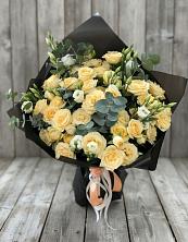Букет цветов из:  Розы и Лизиантусы в Февральск