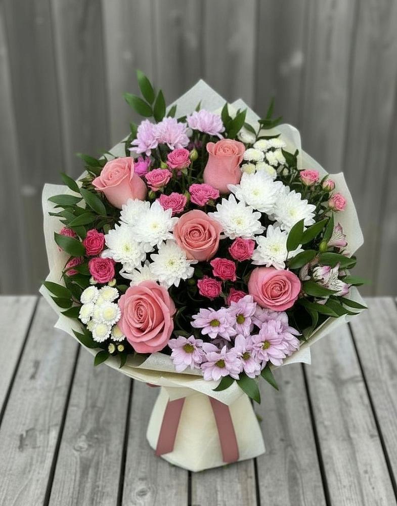 Букет цветов из: Альстромерии, Гвоздики, Розы и Хризантемы в Февральск