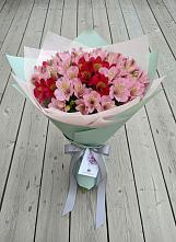 Букет цветов из:  Альстромерии в Февральск