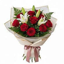 Букет цветов из:  Лилии и Розы #REPLACE_PRED# Февральск