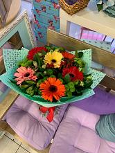 Букет цветов из:  Герберы, Хризантемы и Альстромерии #REPLACE_PRED# Февральск