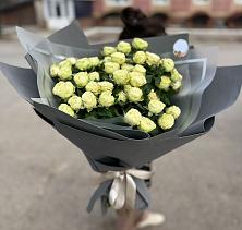 Букет Белые кустовые розы Солинеро в Февральск