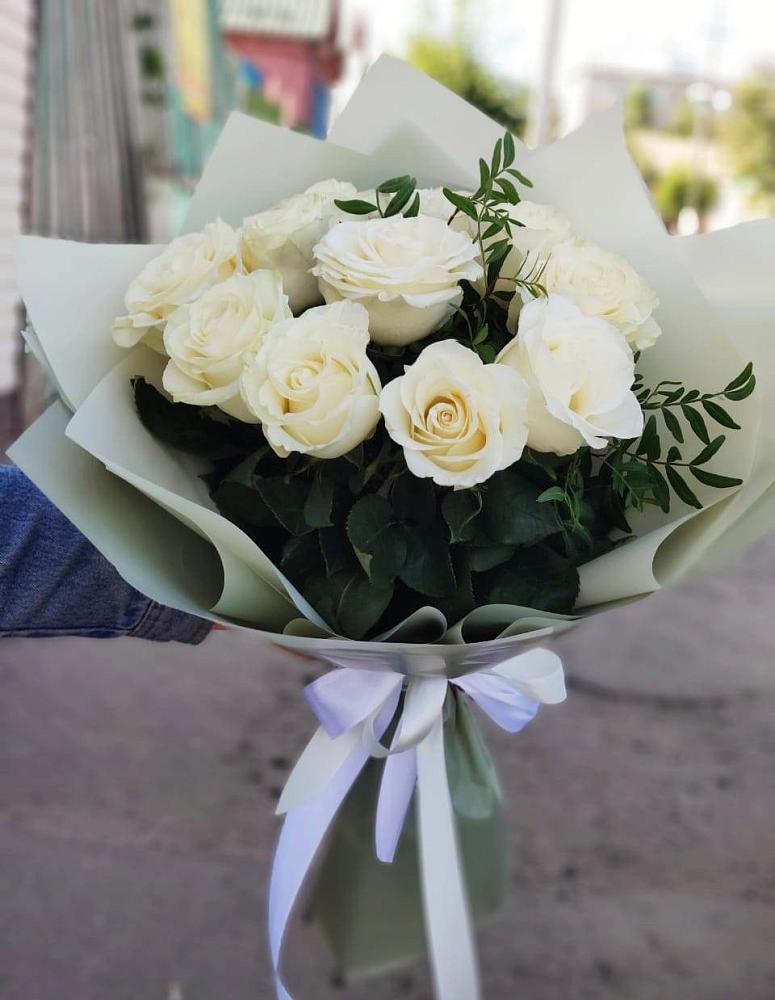 Букет Белые розы Проуд в Февральск