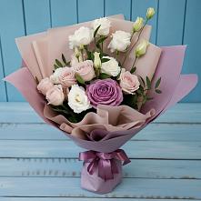 Букет цветов из:  Розы и Лизиантусы в Февральск