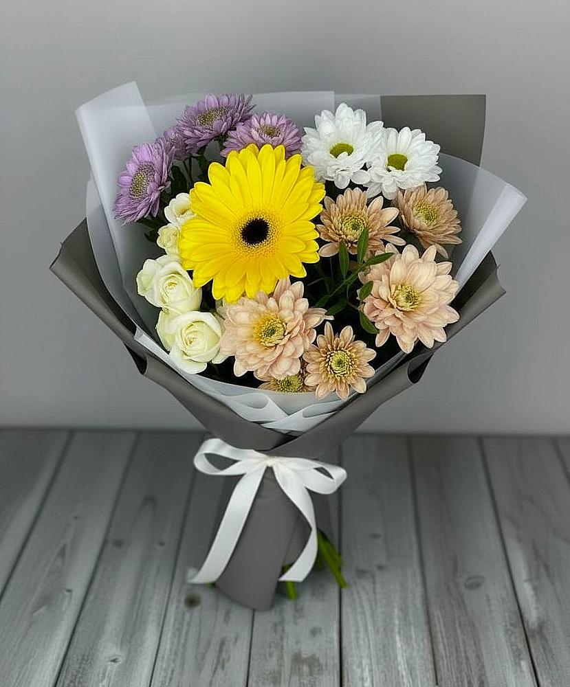 Букет цветов из: Розы, Герберы и Хризантемы в Февральск