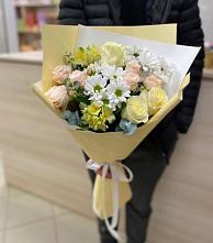 Букет цветов из:  Альстромерии, Розы и Хризантемы в Февральск
