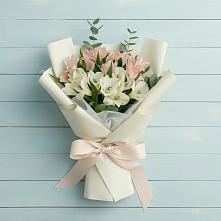 Букет цветов из:  Альстромерии #REPLACE_PRED# Февральск