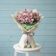 Букет цветов из:  Орхидеи и Розы в Февральск