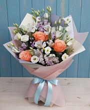 Букет цветов из:  Лизиантусы, Розы, Альстромерии и Гипсофила #REPLACE_PRED# Февральск