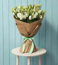 Букет цветов из:  Лизиантусы в Февральск