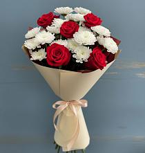 Букет цветов из:  Розы и Хризантемы в Февральск