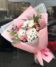 Букет цветов из:  Розы, Лизиантусы и Хризантемы в Февральск