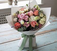 Букет цветов из:  Розы, Лизиантусы и Гвоздики #REPLACE_PRED# Февральск