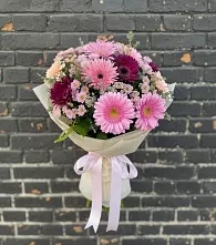Букет цветов из:  Герберы и Хризантемы #REPLACE_PRED# Февральск