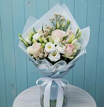 Букет цветов из:  Розы и Лизиантусы #REPLACE_PRED# Февральск