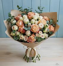 Букет цветов из:  Альстромерии и Розы в Февральск